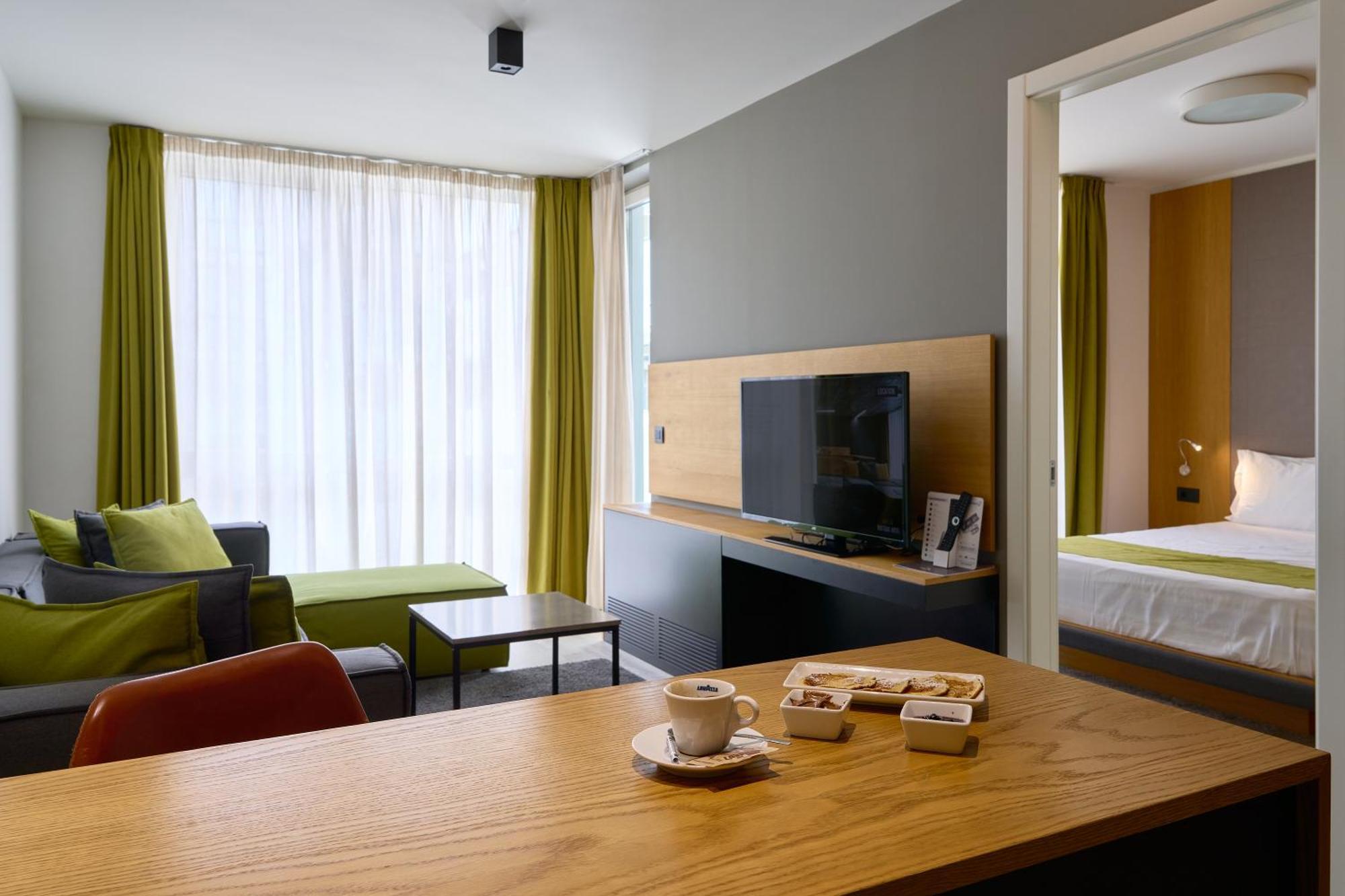 Adella Boutique Hotel - Free Secured Parking — Photos 2
